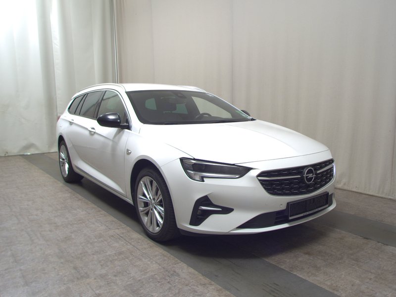 Opel Insignia Sports Tourer 2.0 D Business automatik Elegance • HUD — 3