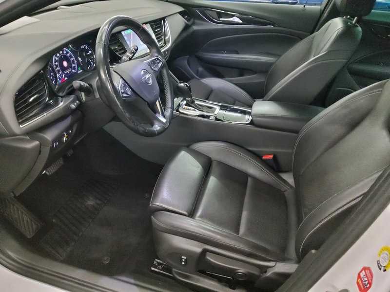 Opel Insignia Sports Tourer 2.0 D Business automatik Elegance • HUD — 8