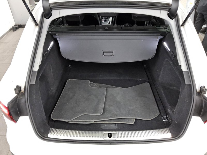 Audi A4 Avant 35 TDI automatik S line • LED • alu felge — 12