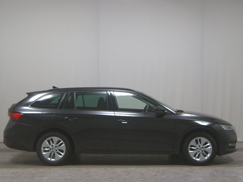 Škoda Octavia Kombi 2.0 TDI automatik Ambition • AHK • Full LED