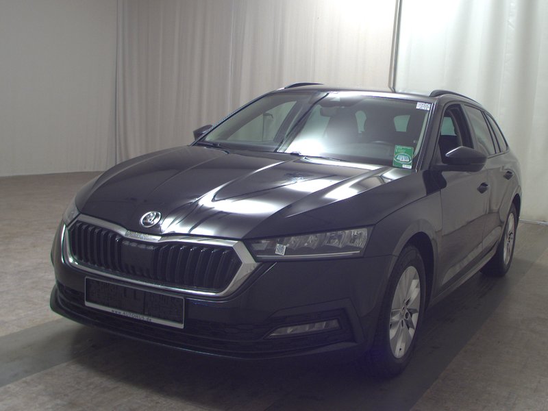 Škoda Octavia Kombi 2.0 TDI automatik Ambition • AHK • Full LED — 2