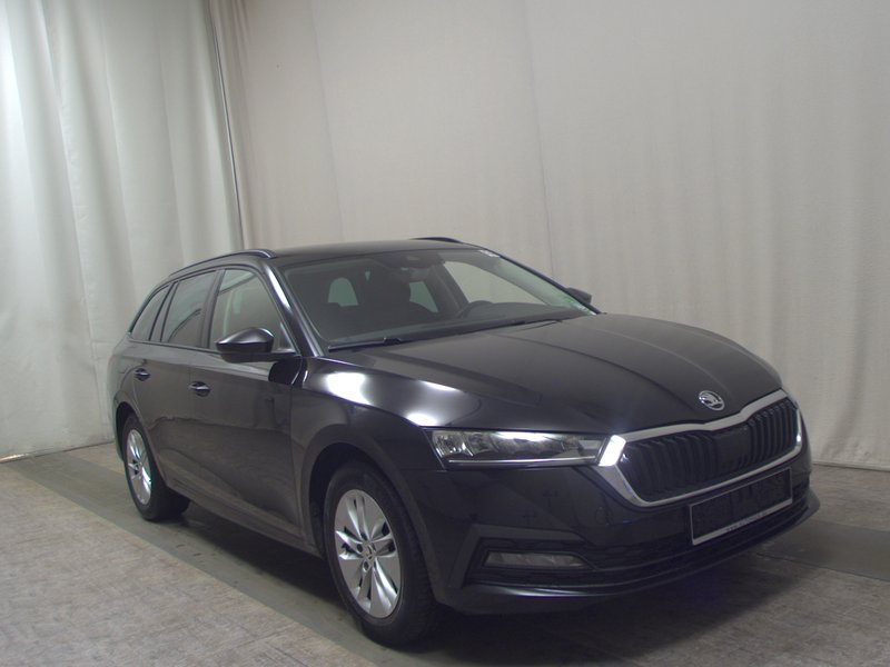 Škoda Octavia Kombi 2.0 TDI automatik Ambition • AHK • Full LED — 3