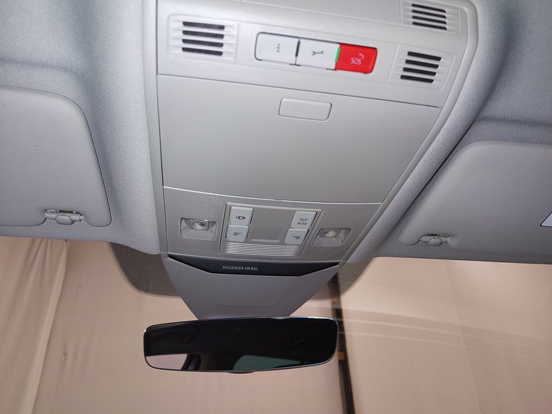 Volkswagen Passat Variant 2.0 TDI automatik R-Line • ACC • Električna peta vrata — 13