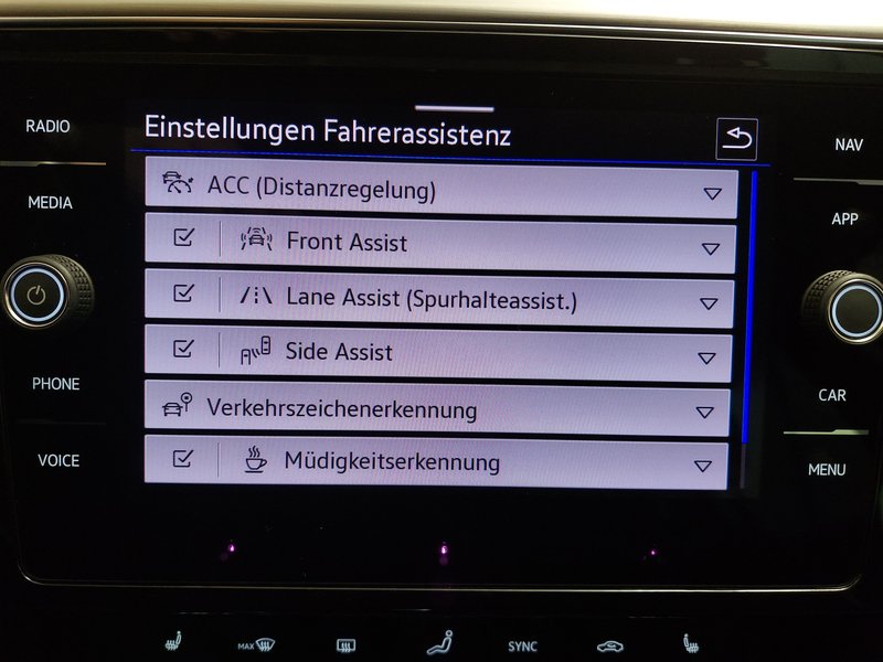 Volkswagen Passat Variant 2.0 TDI automatik R-Line • ACC • Električna peta vrata — 21