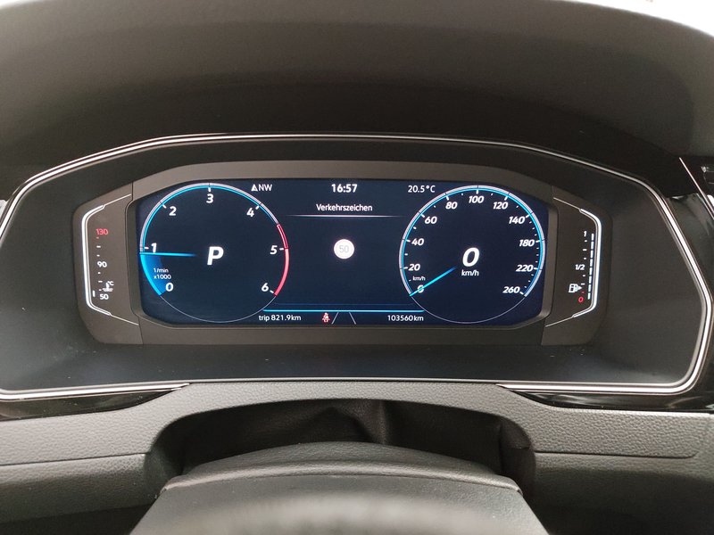 Volkswagen Passat Variant 2.0 TDI automatik R-Line • ACC • Električna peta vrata — 22
