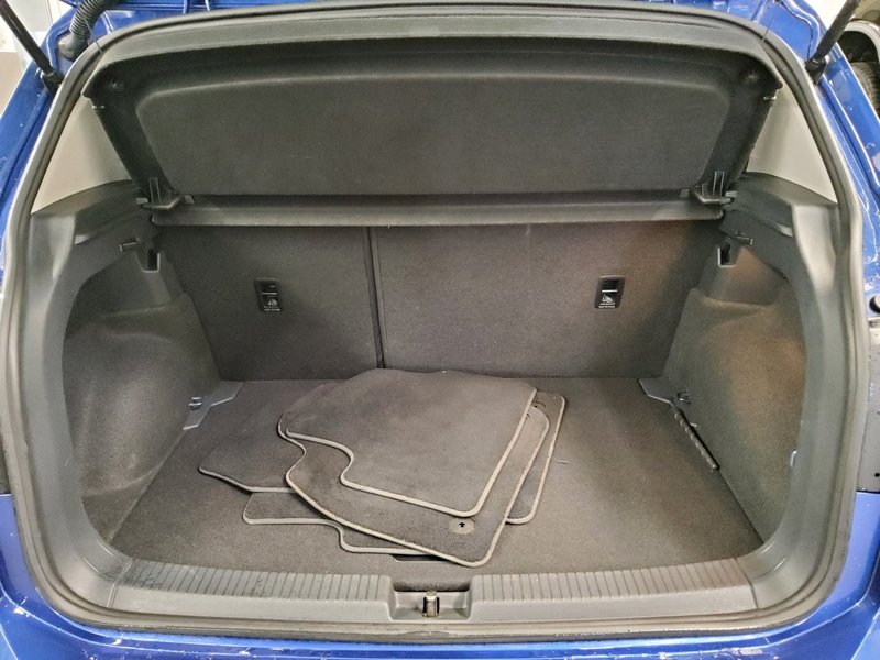 Volkswagen T-Cross 1.0 TSI Style • digitalni instrumenti • Full LED — 12