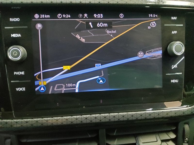 Volkswagen T-Cross 1.0 TSI Style • digitalni instrumenti • Full LED — 7