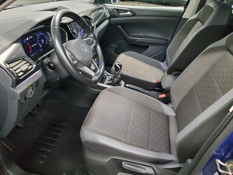 Volkswagen T-Cross 1.0 TSI Style • digitalni instrumenti • Full LED — 9