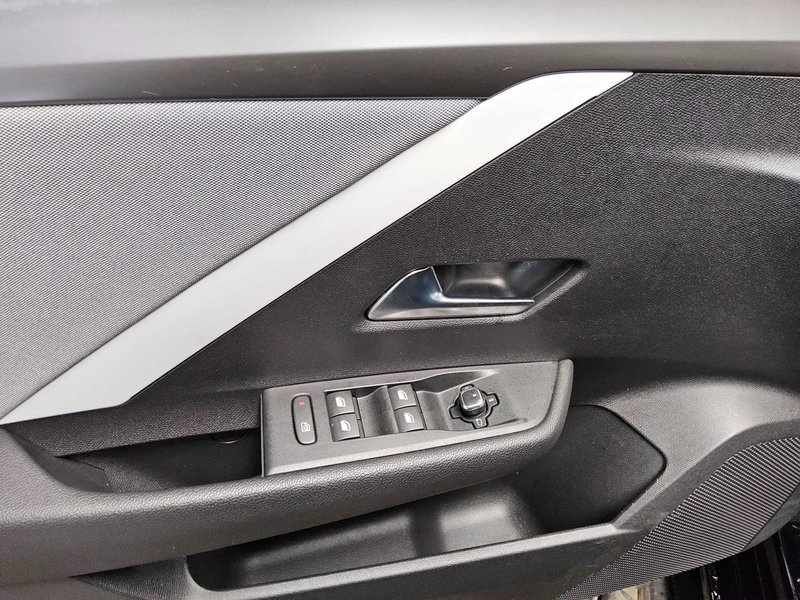 Opel Astra 1.5 D Business Edition automatik • LED • digitalni instrumenti — 10