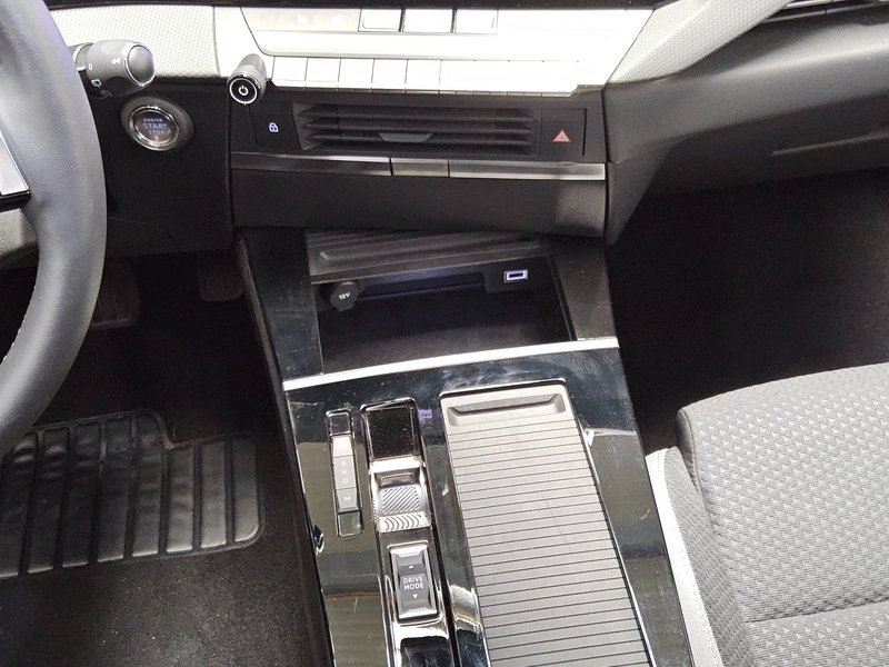 Opel Astra 1.5 D Business Edition automatik • LED • digitalni instrumenti — 6