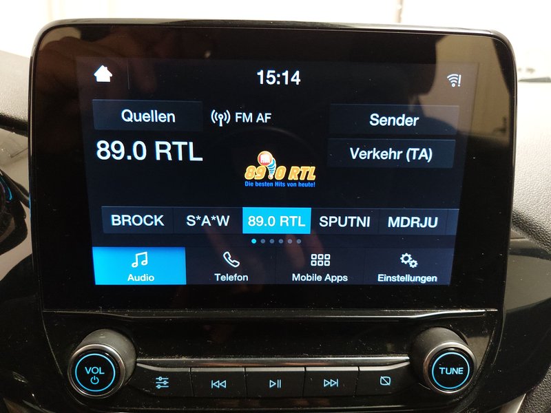 Ford Fiesta 1.1 Cool&Connect • LED • automatska klima — 18