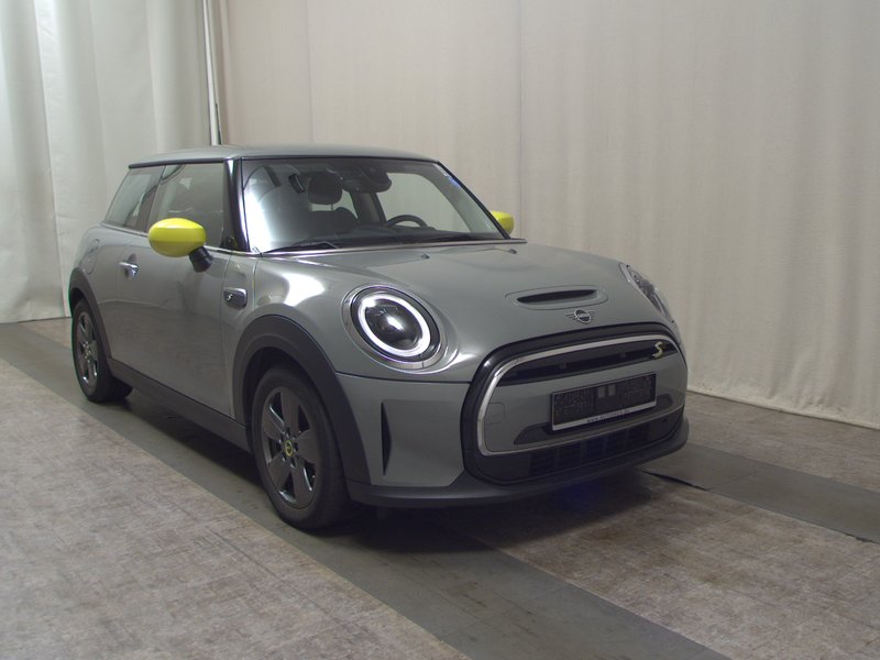 MINI Cooper SE Essential Trim • Full LED • digitalni instrumenti — 3