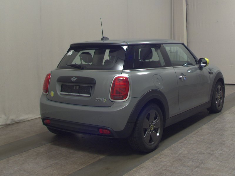 MINI Cooper SE Essential Trim • Full LED • digitalni instrumenti — 4