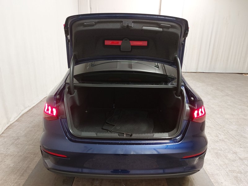 Audi A3 30 TDI automatik • ACC • Full LED — 17