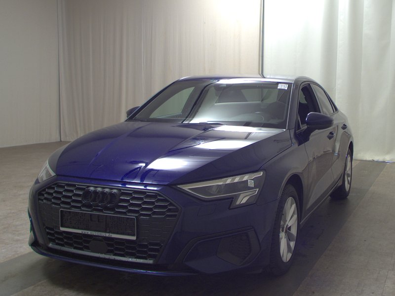 Audi A3 30 TDI automatik • ACC • Full LED — 2