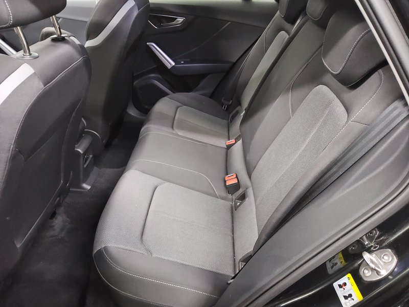 Audi Q2 35 TDI automatik • asistent parkiranja • panorama — 13