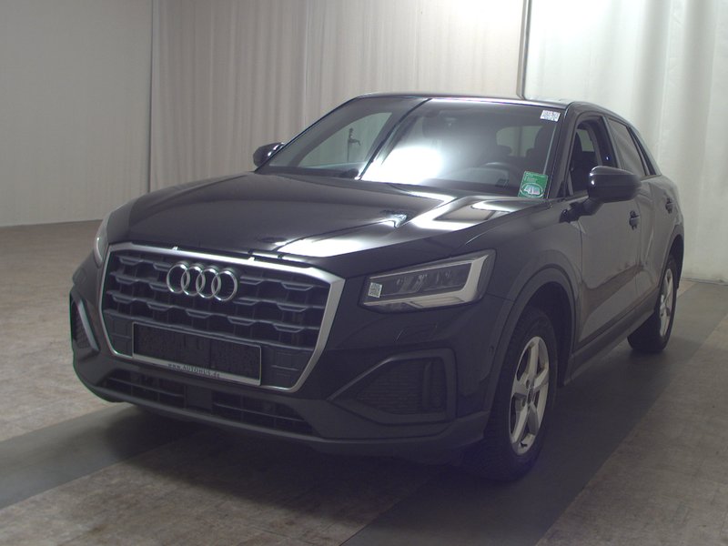 Audi Q2 35 TDI automatik • asistent parkiranja • panorama — 2