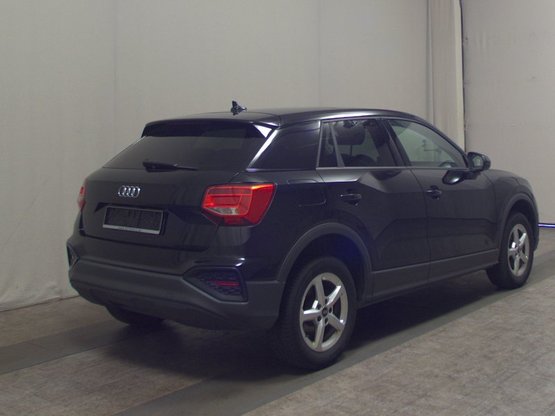 Audi Q2 35 TDI automatik • asistent parkiranja • panorama — 4
