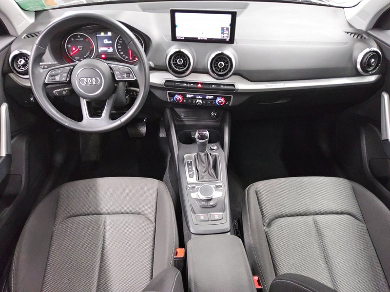 Audi Q2 35 TDI automatik • asistent parkiranja • panorama — 5
