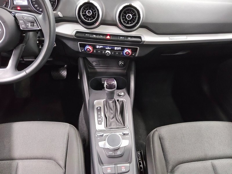 Audi Q2 35 TDI automatik • asistent parkiranja • panorama — 6