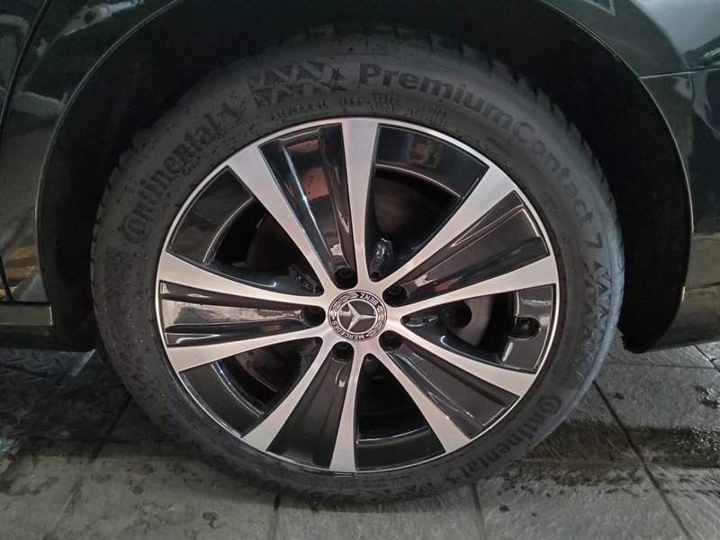 Mercedes-Benz E 300 e karavan automatik Avantgarde • 360° kamera • ACC — 11
