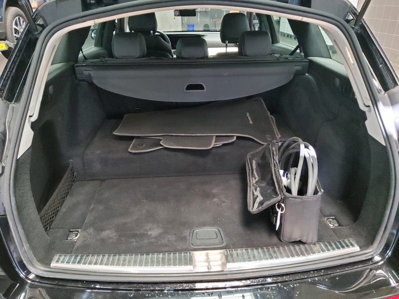 Mercedes-Benz E 300 e karavan automatik Avantgarde • 360° kamera • ACC — 12