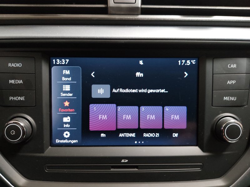 SEAT Arona 1.0 TSI Style • digitalni instrumenti — 17