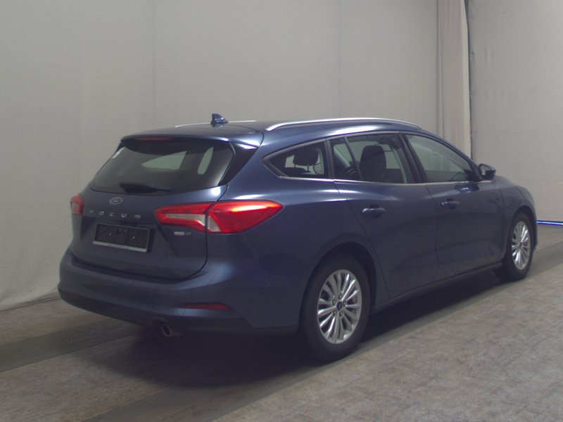 Ford Focus Turnier 1.0 EcoBoost Titanium • LED • navigacija — 4