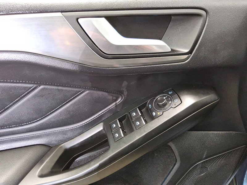 Ford Focus Turnier 1.0 EcoBoost Titanium • LED • navigacija — 8