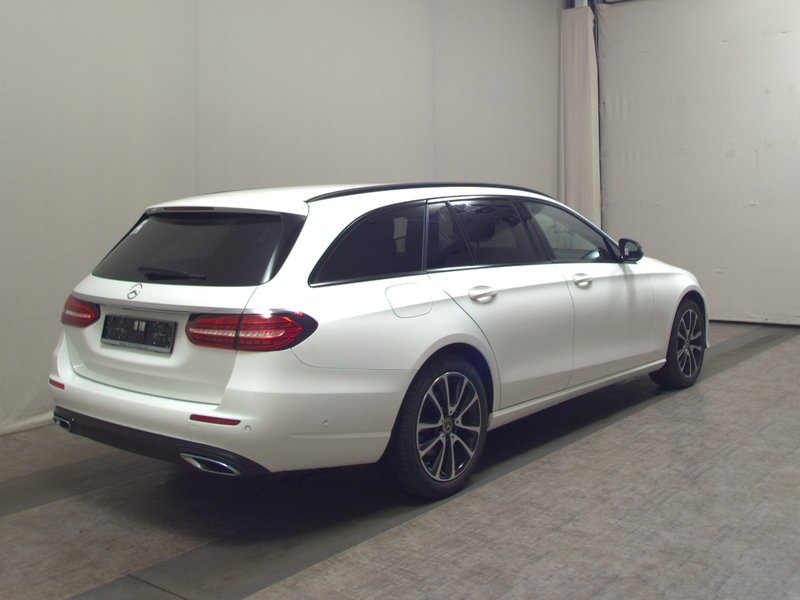 Mercedes-Benz E 220 d karavan automatik Avantgarde • ACC • LED — 4