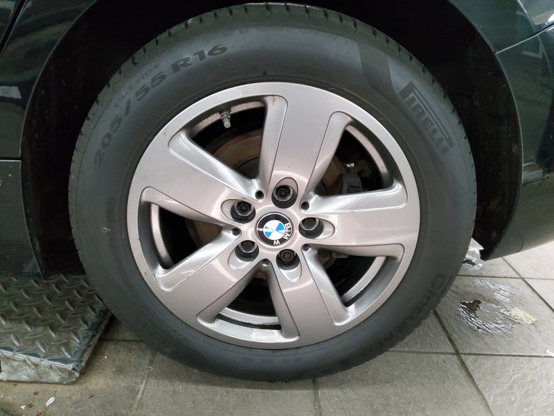 BMW 118d automatik Advantage • AHK • Full LED — 11