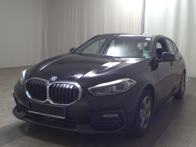 BMW 118d automatik Advantage • AHK • Full LED — 2