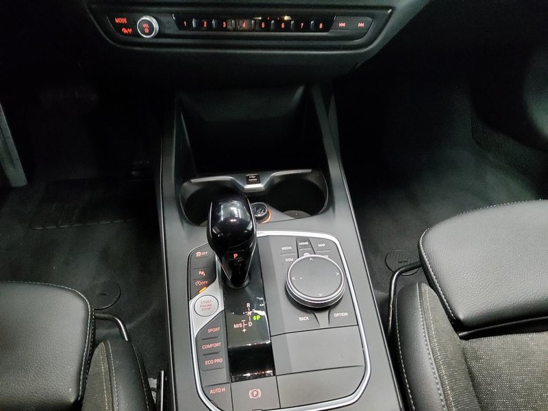 BMW 118d automatik Advantage • AHK • Full LED — 6