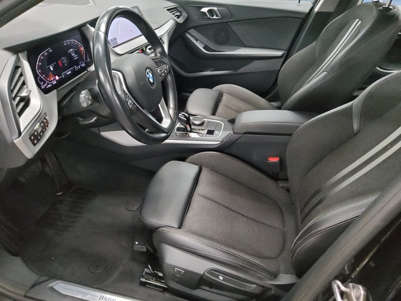 BMW 118d automatik Advantage • AHK • Full LED — 9