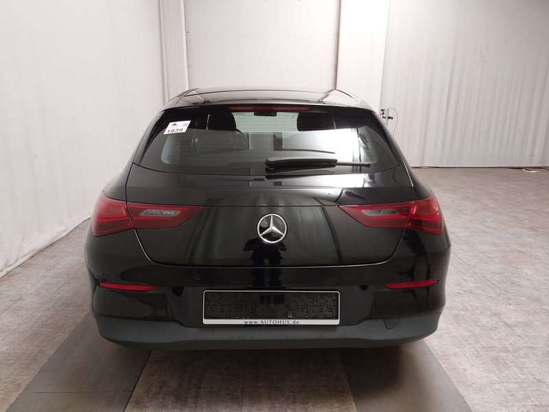 Mercedes-Benz CLA 180 Shooting Brake automatik • el. peta vrata • Full LED — 14