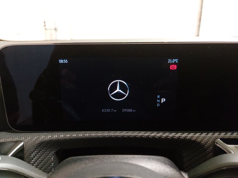 Mercedes-Benz CLA 180 Shooting Brake automatik • el. peta vrata • Full LED — 21