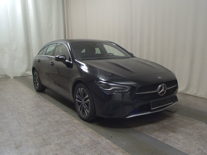 Mercedes-Benz CLA 180 Shooting Brake automatik • el. peta vrata • Full LED — 3