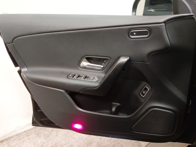 Mercedes-Benz CLA 180 Shooting Brake automatik • el. peta vrata • Full LED — 5