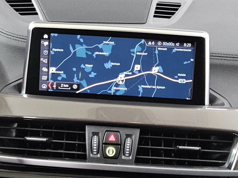 BMW X1 sDrive20d automatik xLine • Full LED — 7