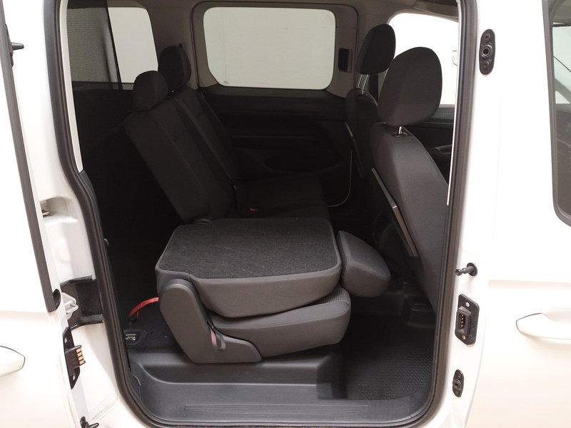 Volkswagen Caddy Maxi 2.0 TDI automatik — 11