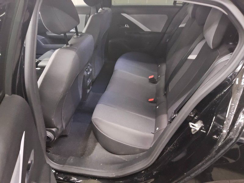 Opel Astra 1.5 D Business Edition • Full LED • digitalni instrumenti — 13