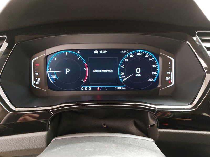 Volkswagen Touran 2.0 TDI Highline automatik • ACC • kuka za vuču — 13