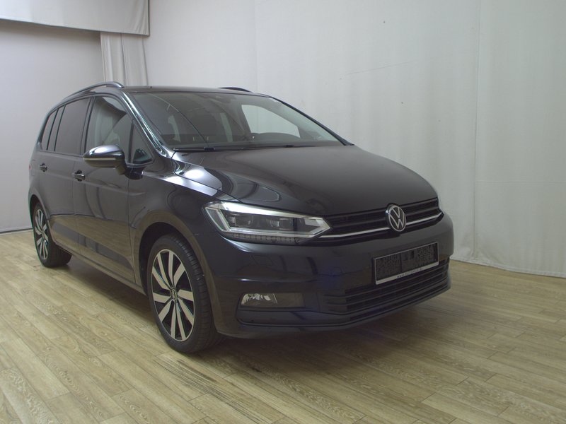 Volkswagen Touran 2.0 TDI Highline automatik • ACC • kuka za vuču — 3
