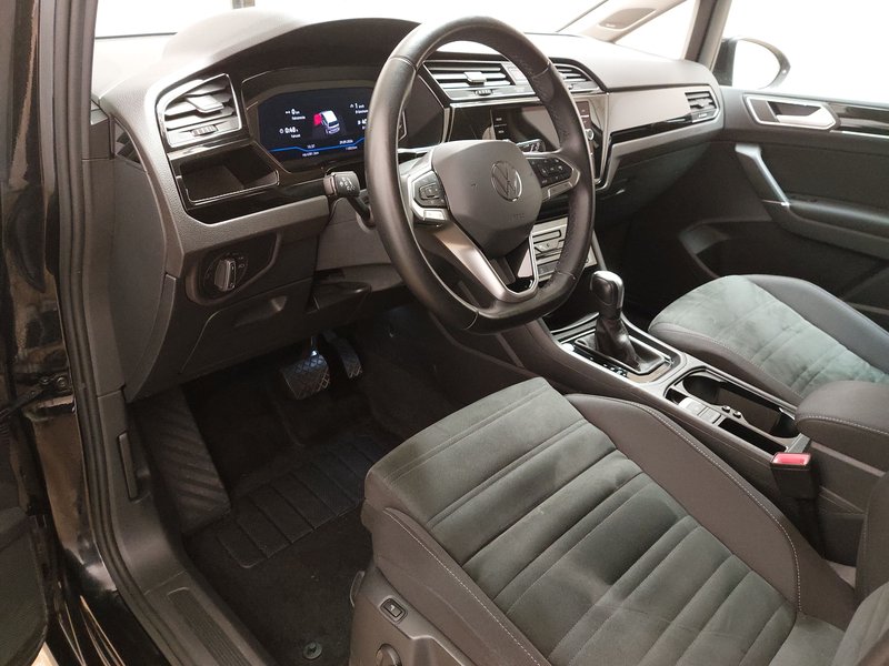 Volkswagen Touran 2.0 TDI Highline automatik • ACC • kuka za vuču — 6