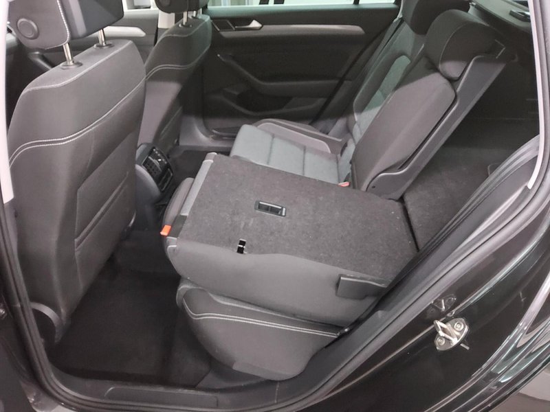 Volkswagen Passat Variant 2.0 TDI automatik • AHK • bežično punjenje — 13