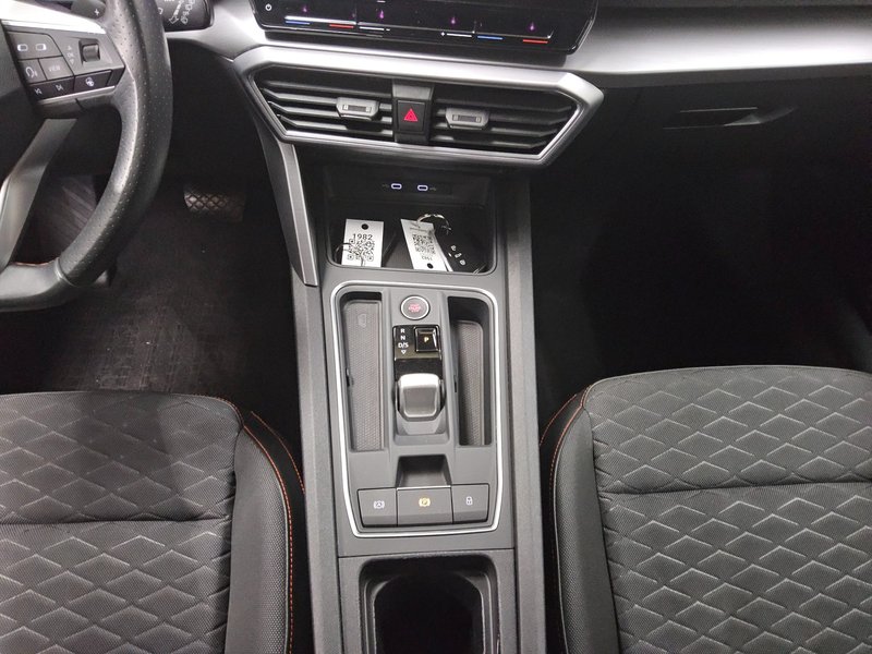 SEAT Leon Sportstourer 2.0 TDI automatik FR-Line • Full LED — 6