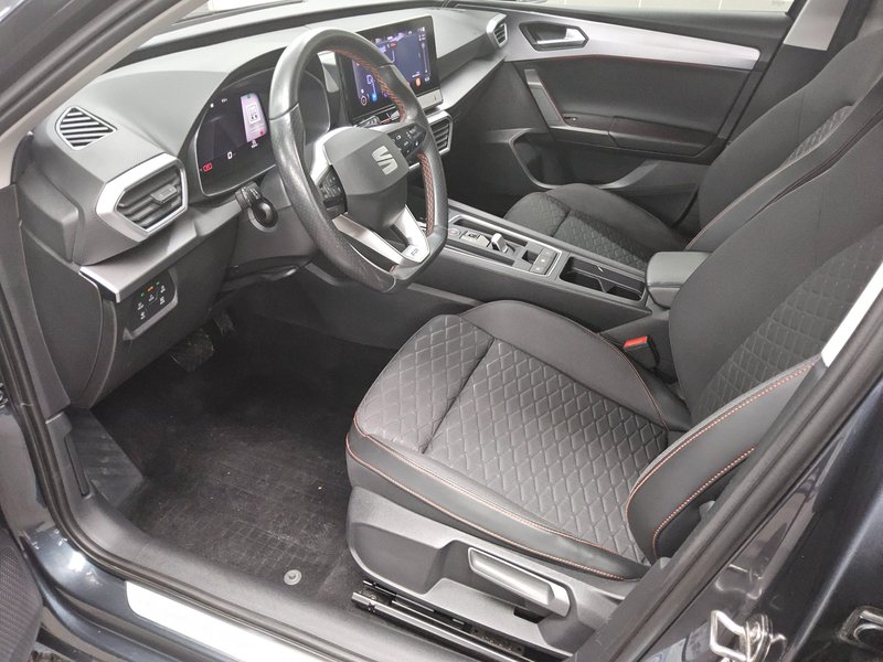 SEAT Leon Sportstourer 2.0 TDI automatik FR-Line • Full LED — 8