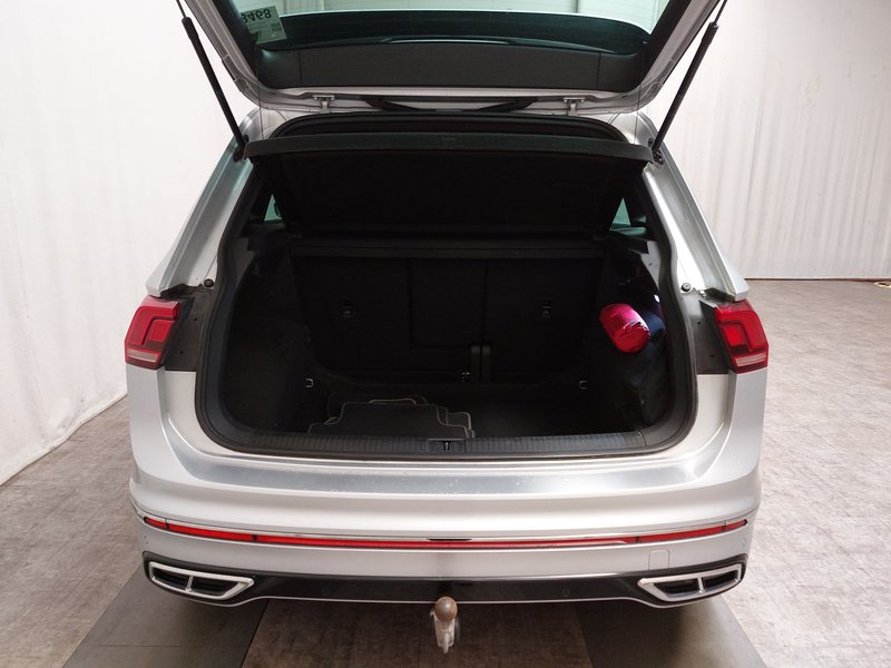 Volkswagen Tiguan 2.0 TDI R-Line automatik • ACC • AHK — 15