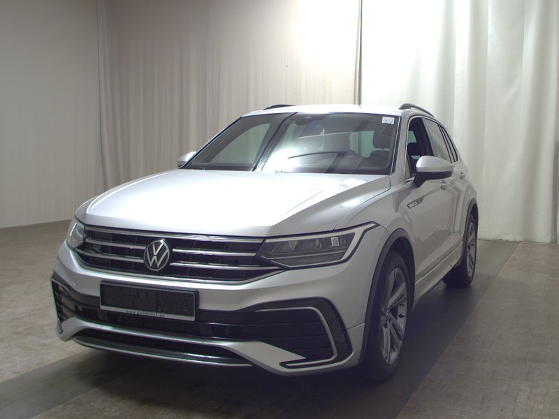 Volkswagen Tiguan 2.0 TDI R-Line automatik • ACC • AHK — 2