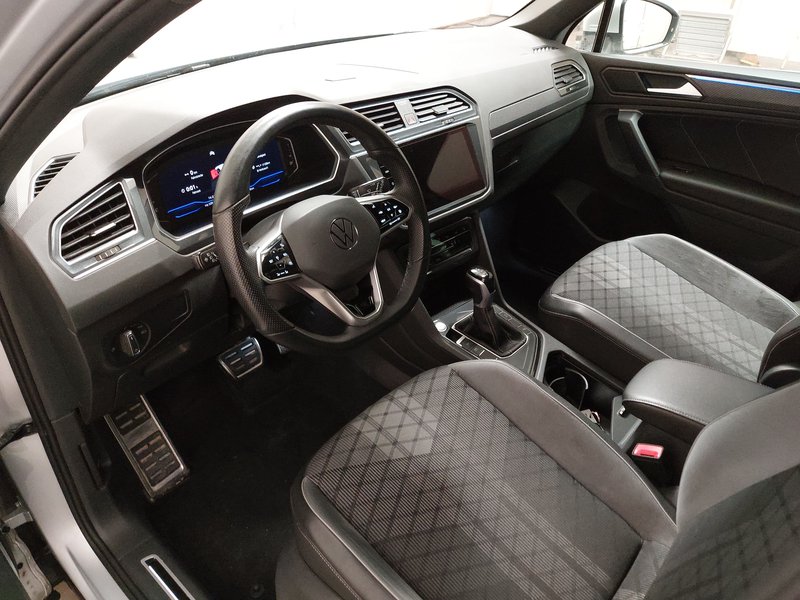 Volkswagen Tiguan 2.0 TDI R-Line automatik • ACC • AHK — 6